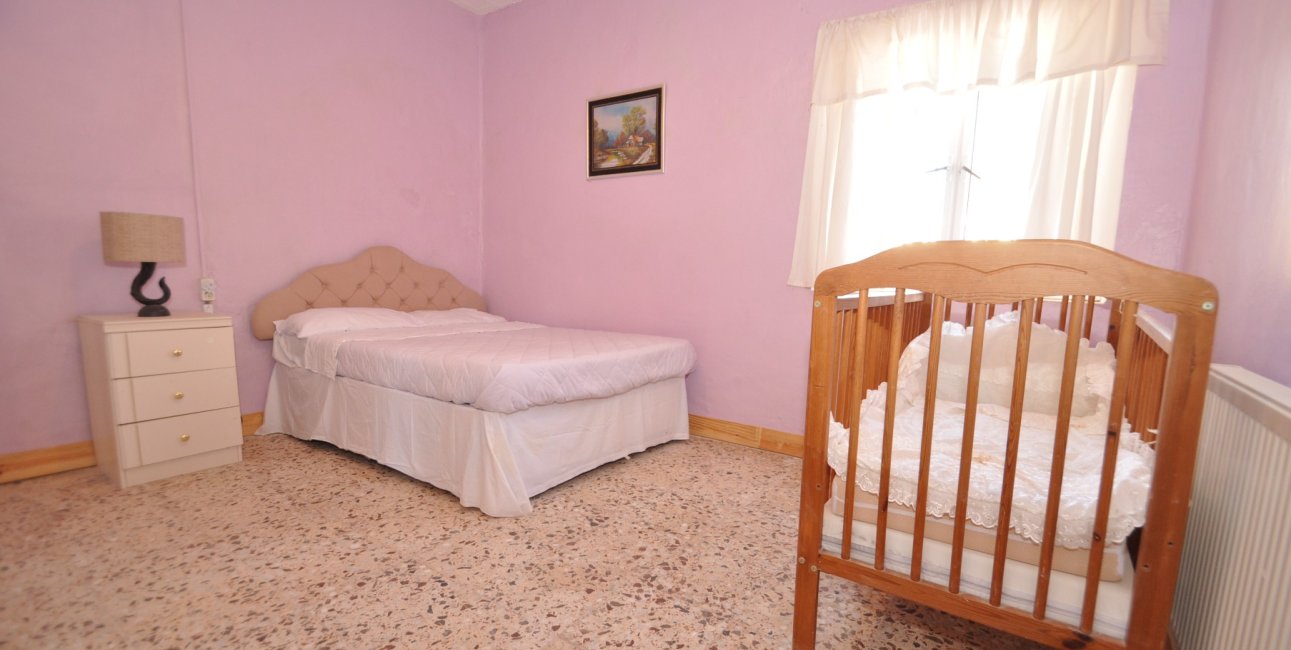 Resale - Country House -
Pinoso - Pinoso - Town