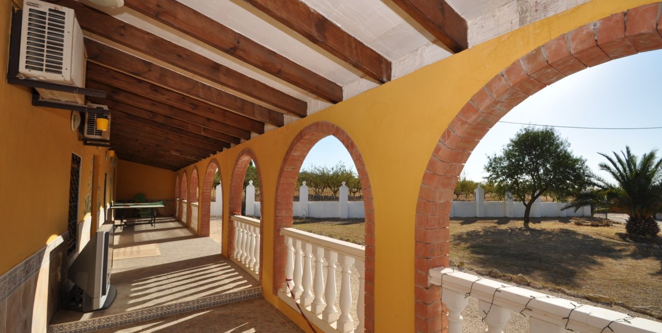 Resale - Country House -
Pinoso - Pinoso - Town