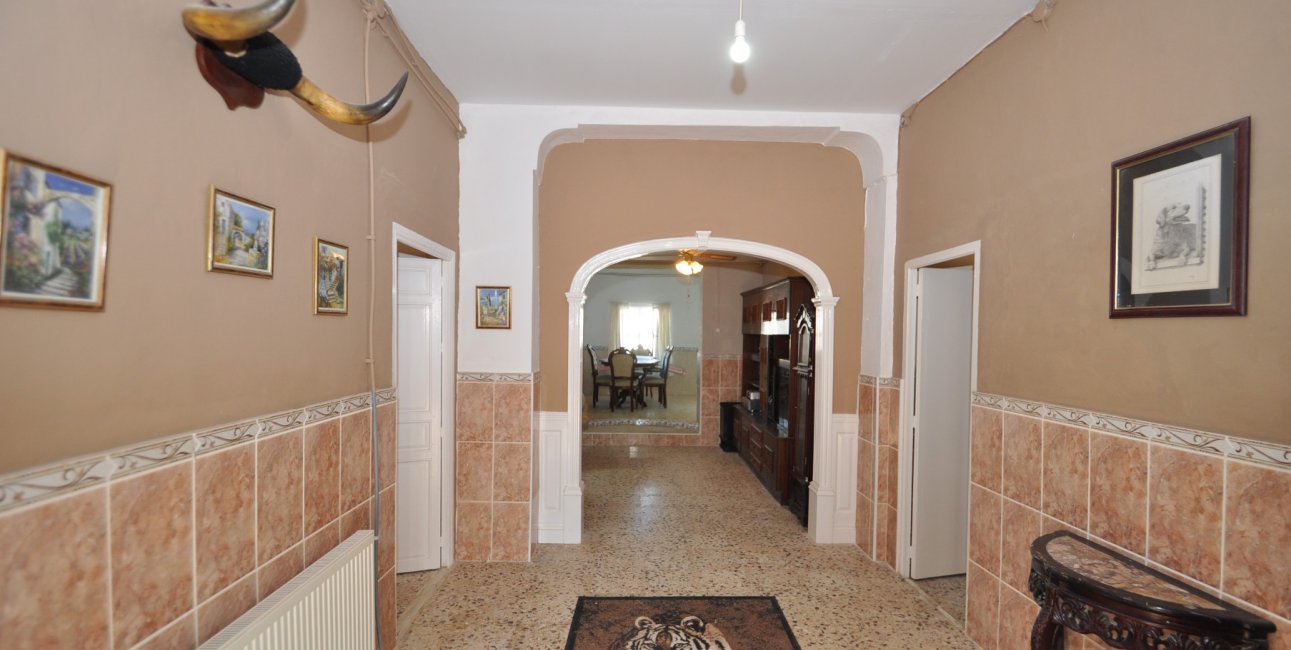 Resale - Country House -
Pinoso - Pinoso - Town