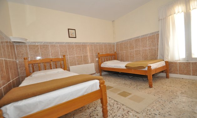 Resale - Country House -
Pinoso - Pinoso - Town