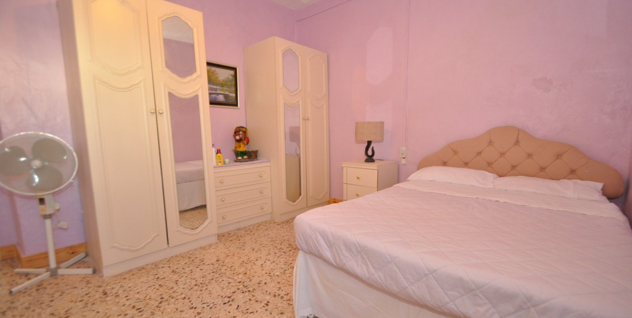 Resale - Country House -
Pinoso - Pinoso - Town