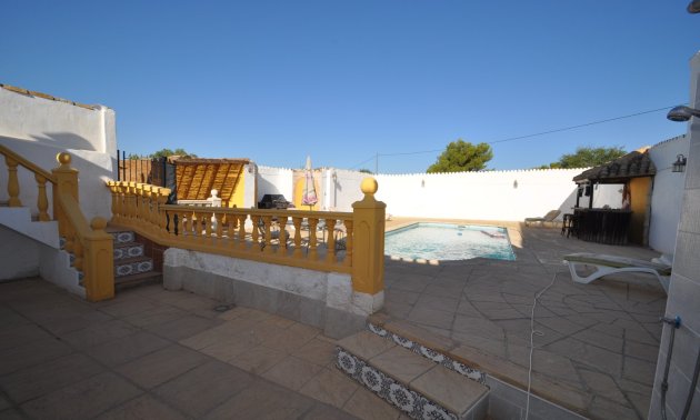 Resale - Country House -
Pinoso - Pinoso - Town