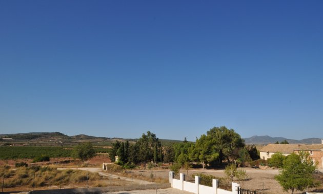 Resale - Country House -
Pinoso - Pinoso - Town