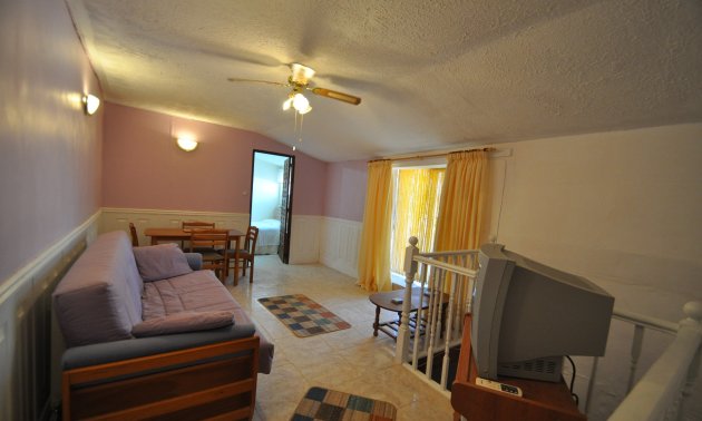 Resale - Country House -
Pinoso - Pinoso - Town