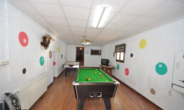 Resale - Country House -
Pinoso - Pinoso - Town