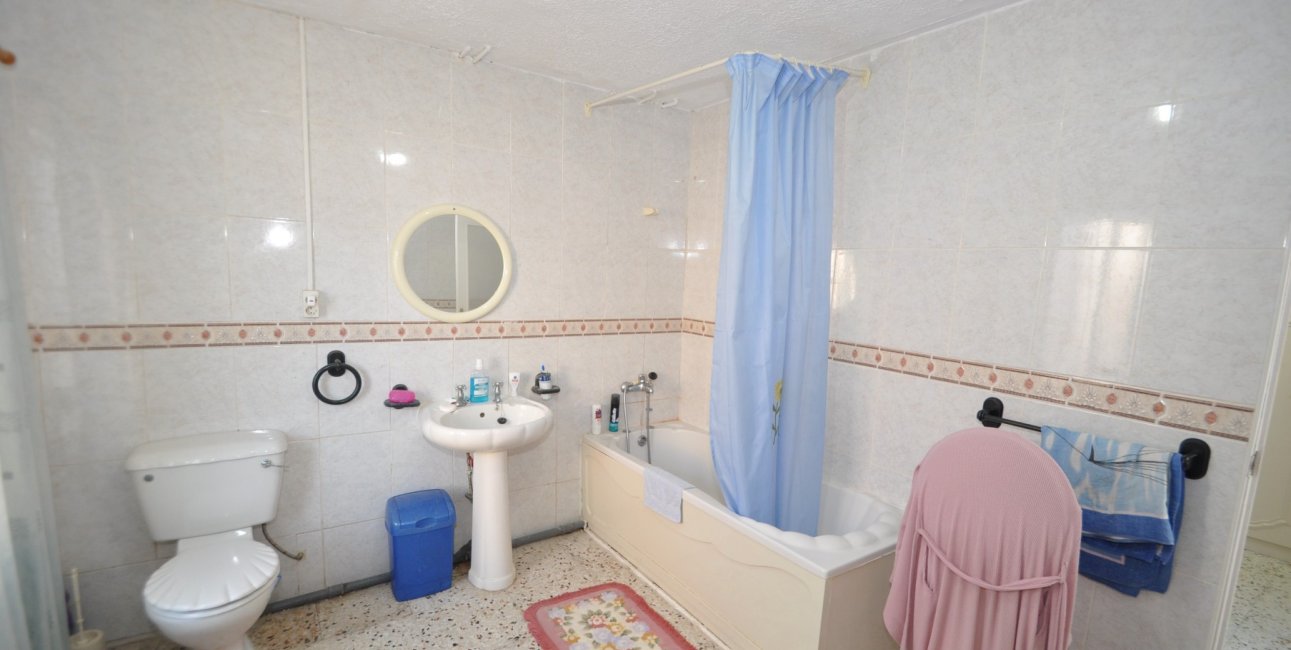 Resale - Country House -
Pinoso - Pinoso - Town