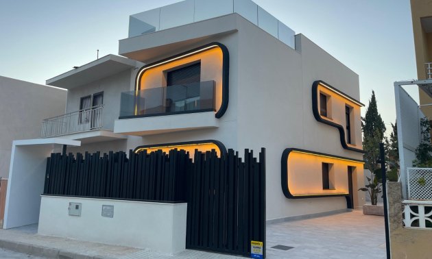 Resale - Townhouse -
Torre de La Horadada - Torre de La Horadada - Town