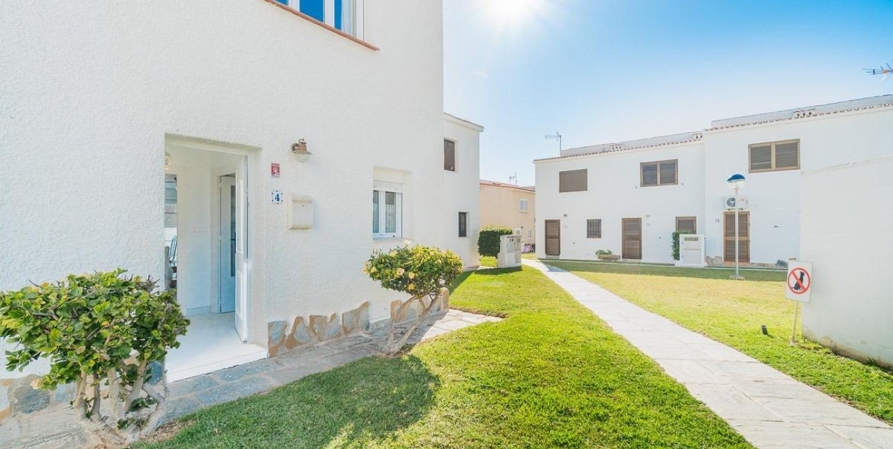 Resale - Townhouse -
Orihuela Costa - Playa Flamenca