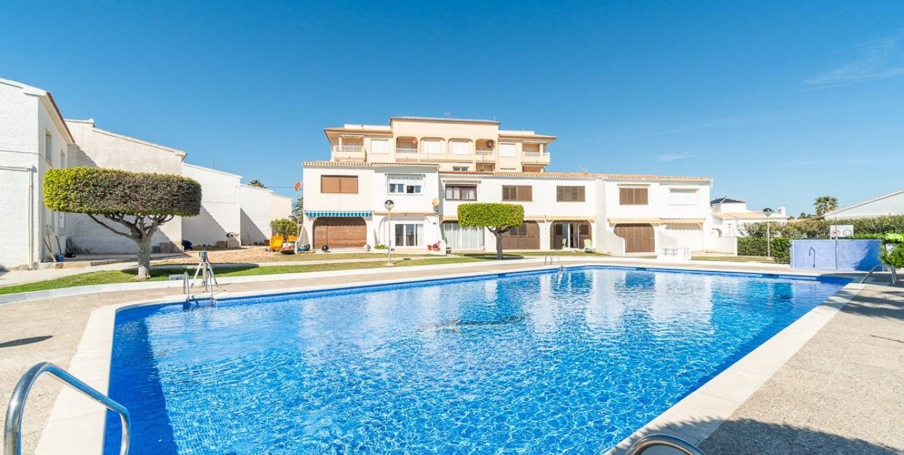 Resale - Townhouse -
Orihuela Costa - Playa Flamenca