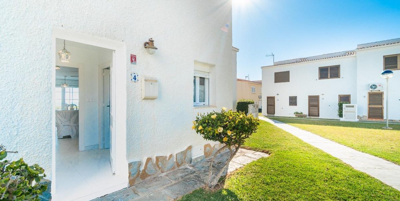Resale - Townhouse -
Orihuela Costa - Playa Flamenca