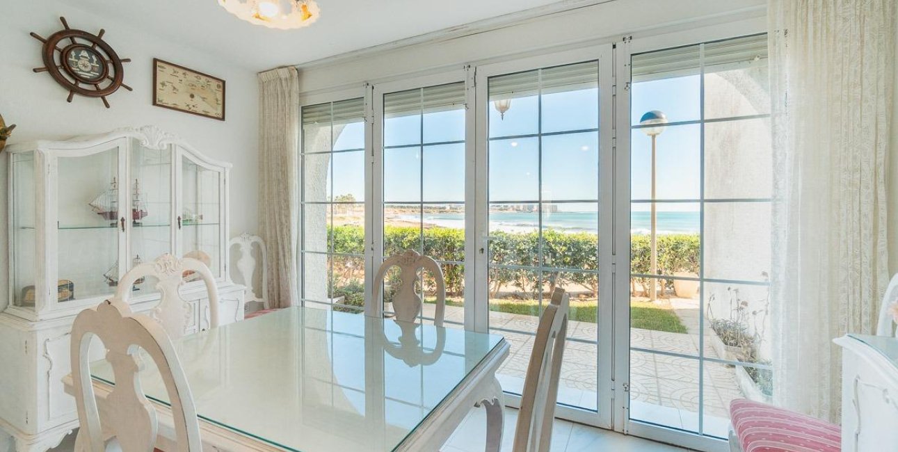 Resale - Townhouse -
Orihuela Costa - Playa Flamenca