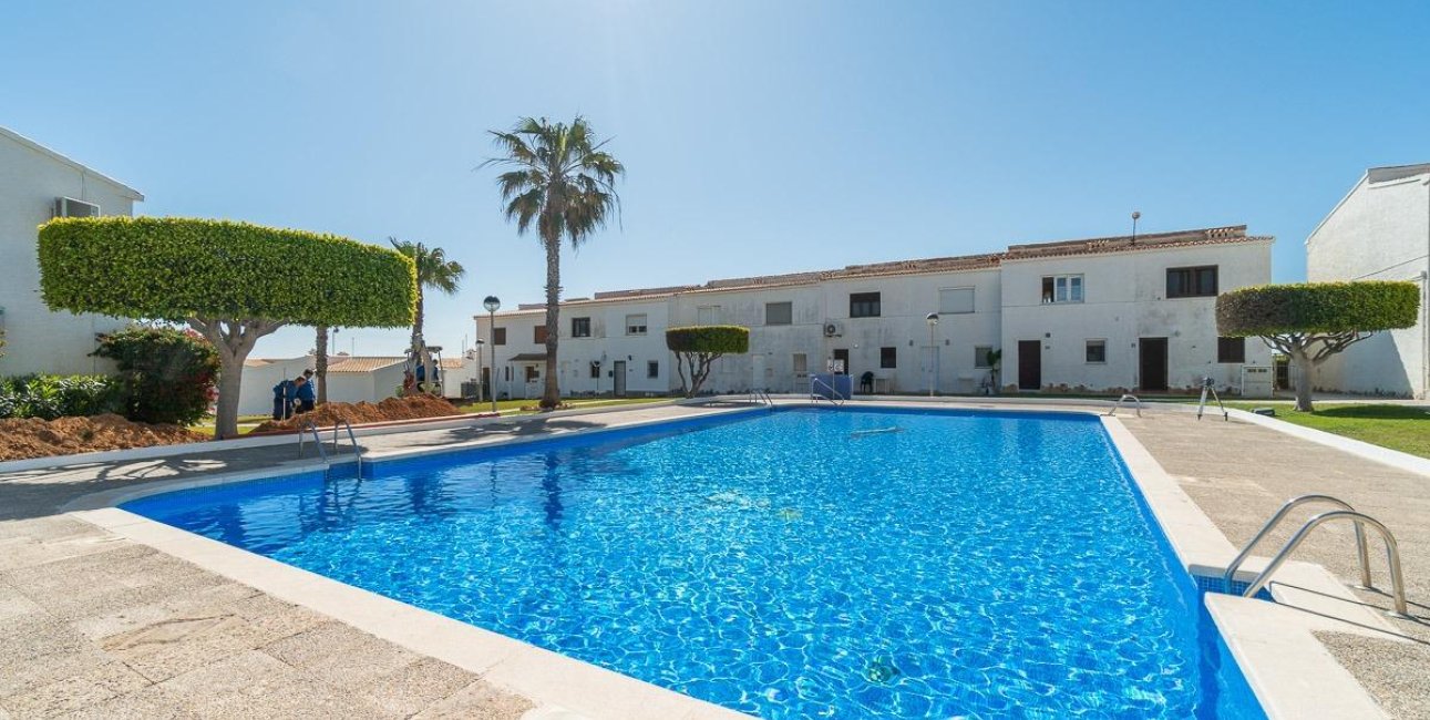 Resale - Townhouse -
Orihuela Costa - Playa Flamenca