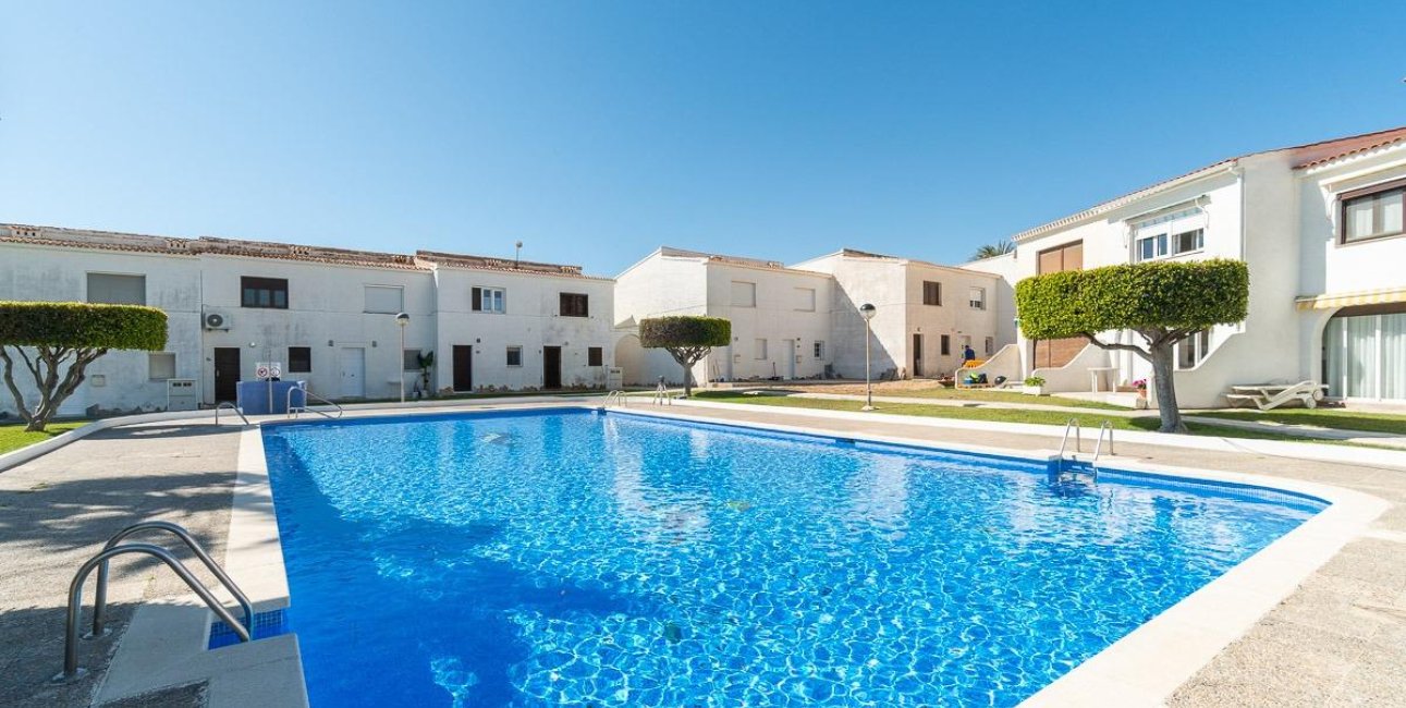 Resale - Townhouse -
Orihuela Costa - Playa Flamenca