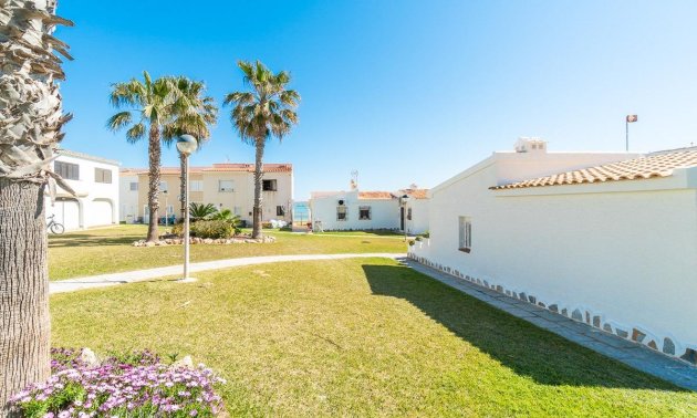 Resale - Townhouse -
Orihuela Costa - Playa Flamenca