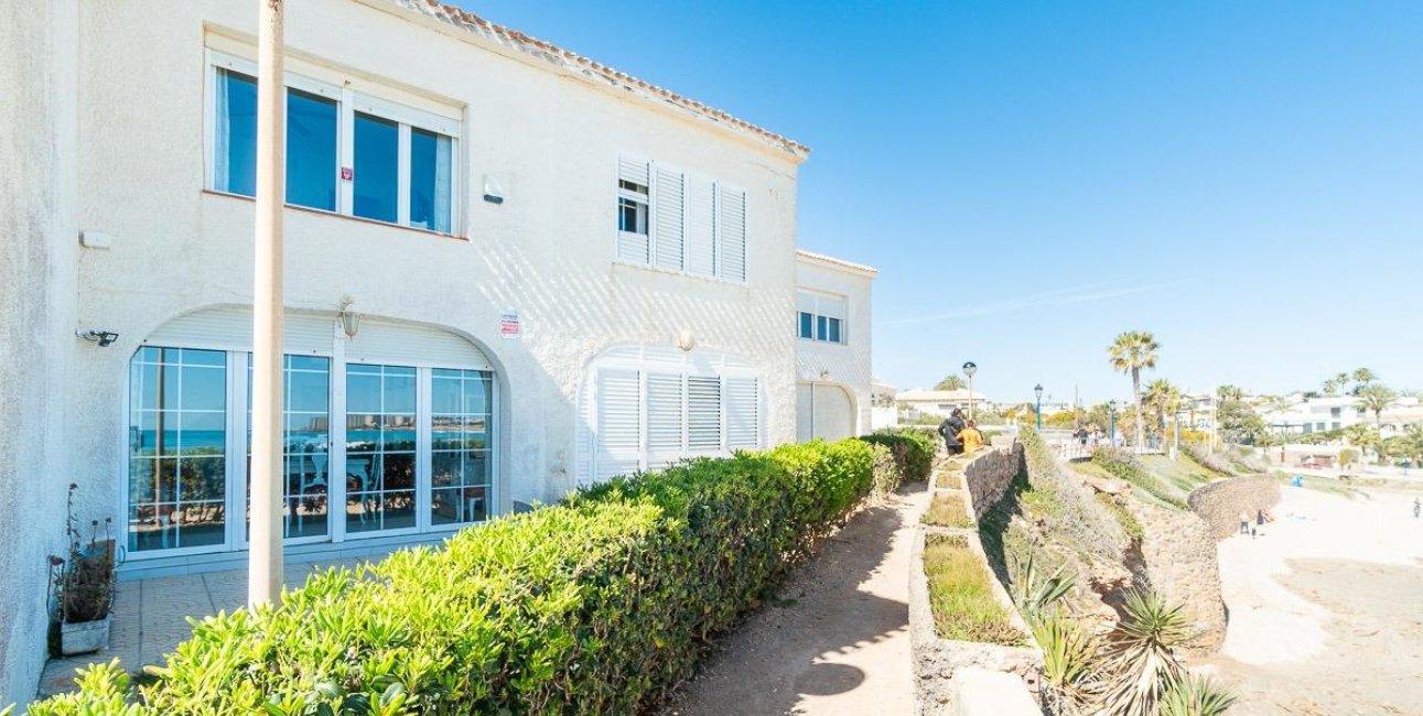 Resale - Townhouse -
Orihuela Costa - Playa Flamenca
