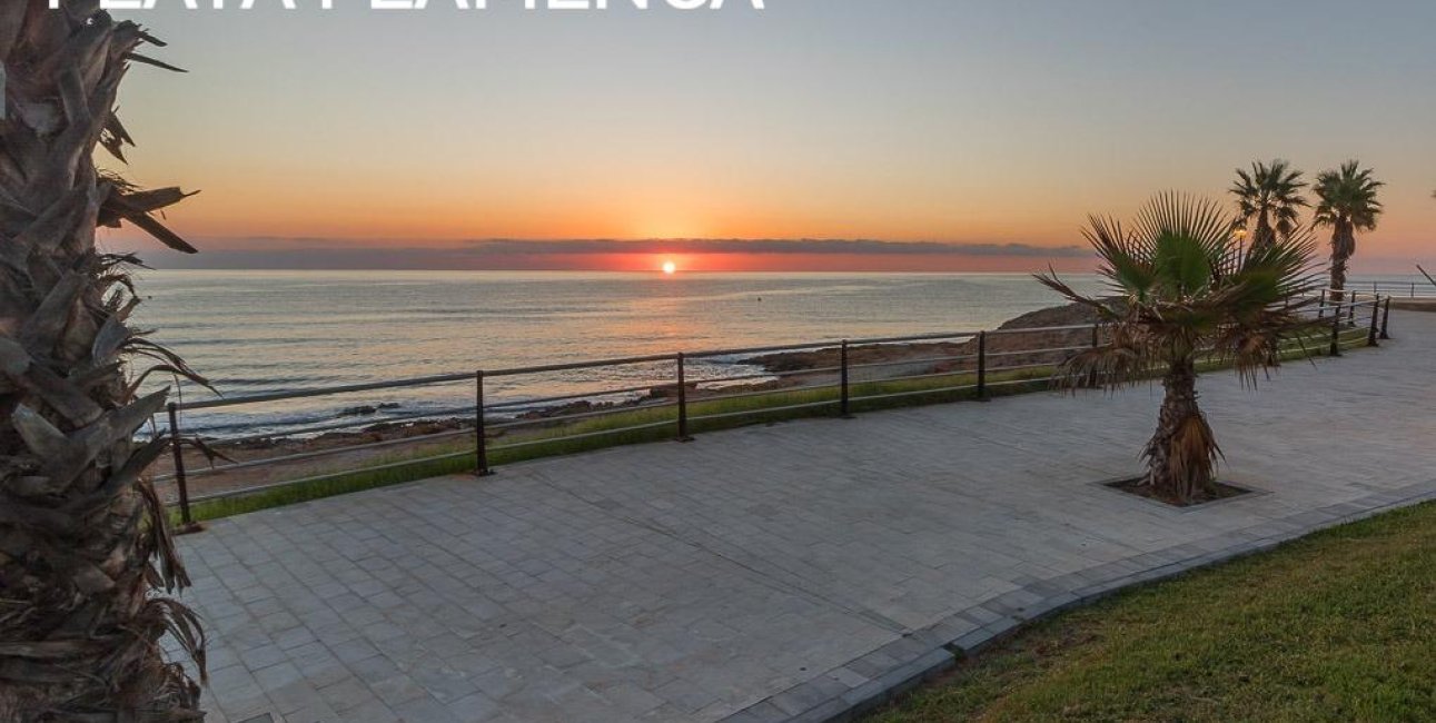 Resale - Townhouse -
Orihuela Costa - Playa Flamenca