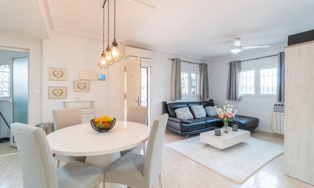 Reventa - Villa -
Orihuela Costa - Zeniamar-Horizonte-La Campana