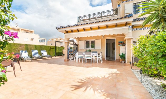 Reventa - Villa -
Orihuela Costa - Zeniamar-Horizonte-La Campana