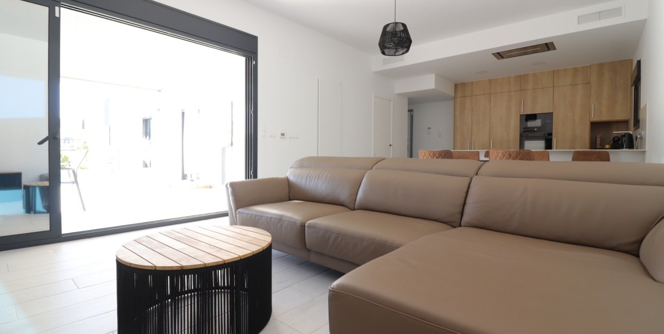 Resale - Villa -
Algorfa - La Finca Golf Resort