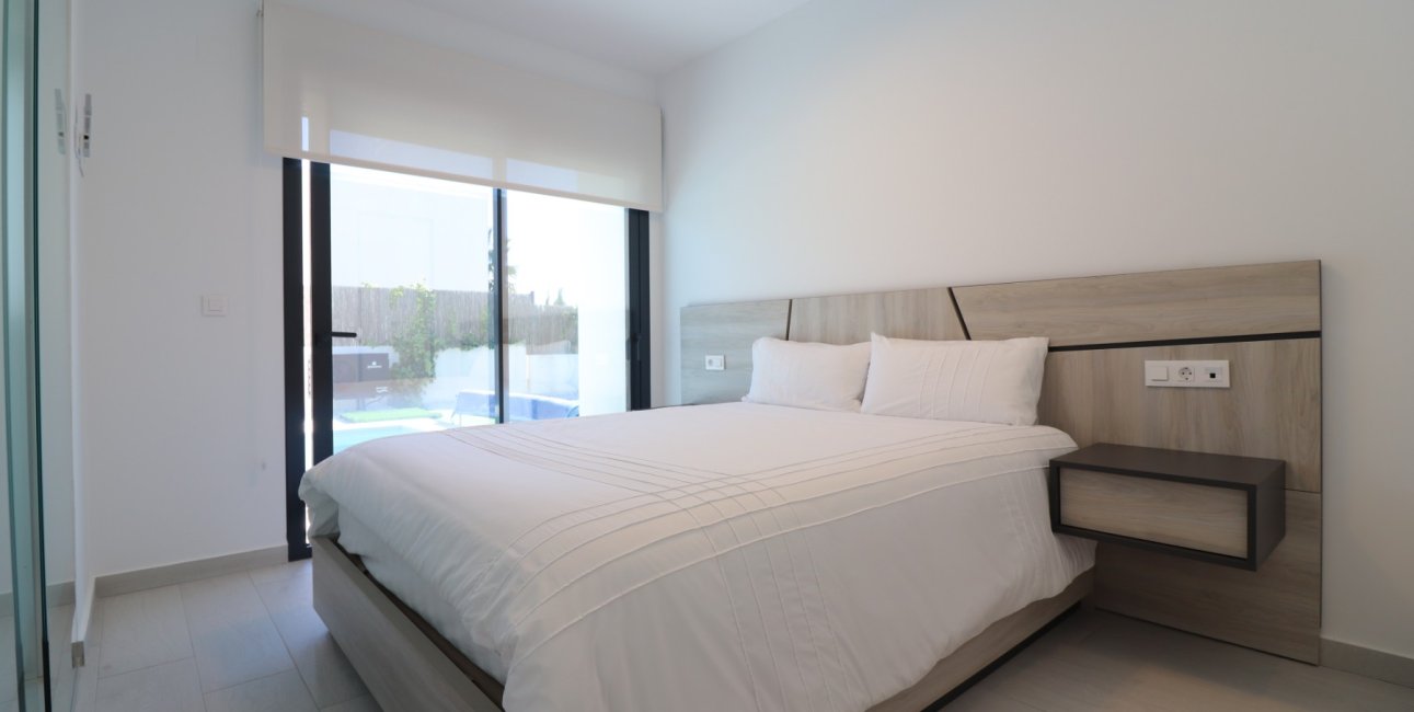 Resale - Villa -
Algorfa - La Finca Golf Resort