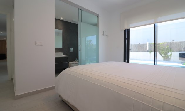 Resale - Villa -
Algorfa - La Finca Golf Resort