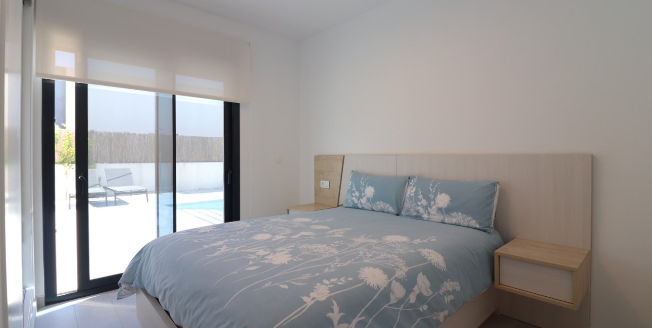 Resale - Villa -
Algorfa - La Finca Golf Resort