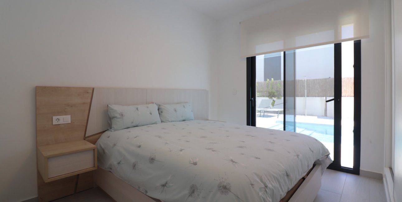 Resale - Villa -
Algorfa - La Finca Golf Resort