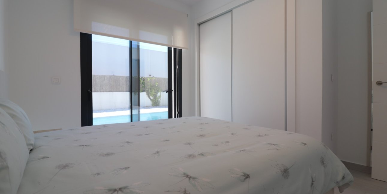 Resale - Villa -
Algorfa - La Finca Golf Resort