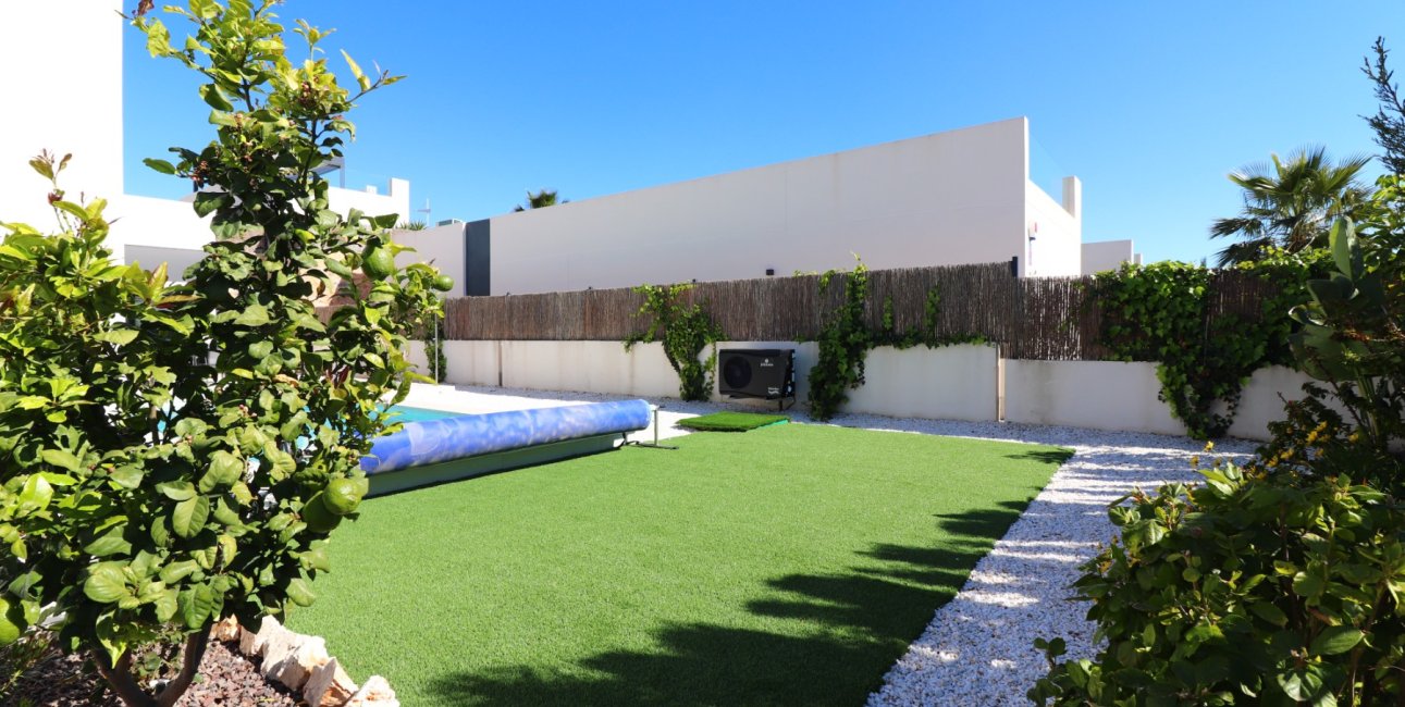 Resale - Villa -
Algorfa - La Finca Golf Resort