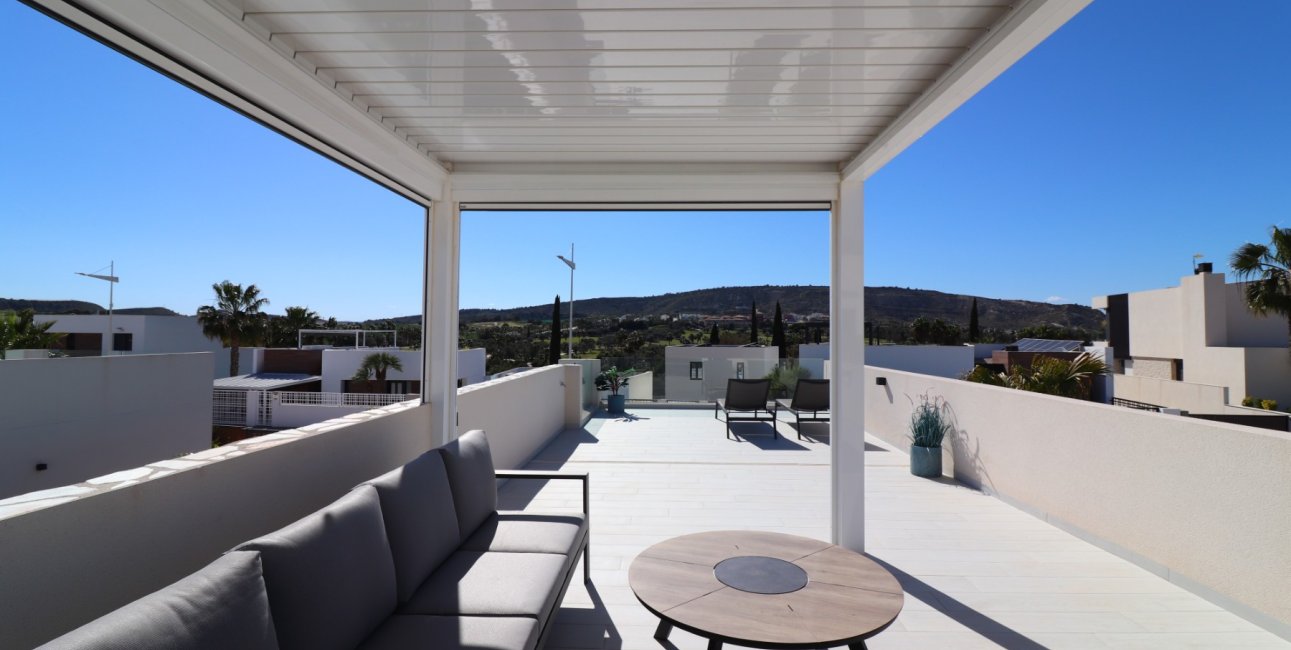 Resale - Villa -
Algorfa - La Finca Golf Resort