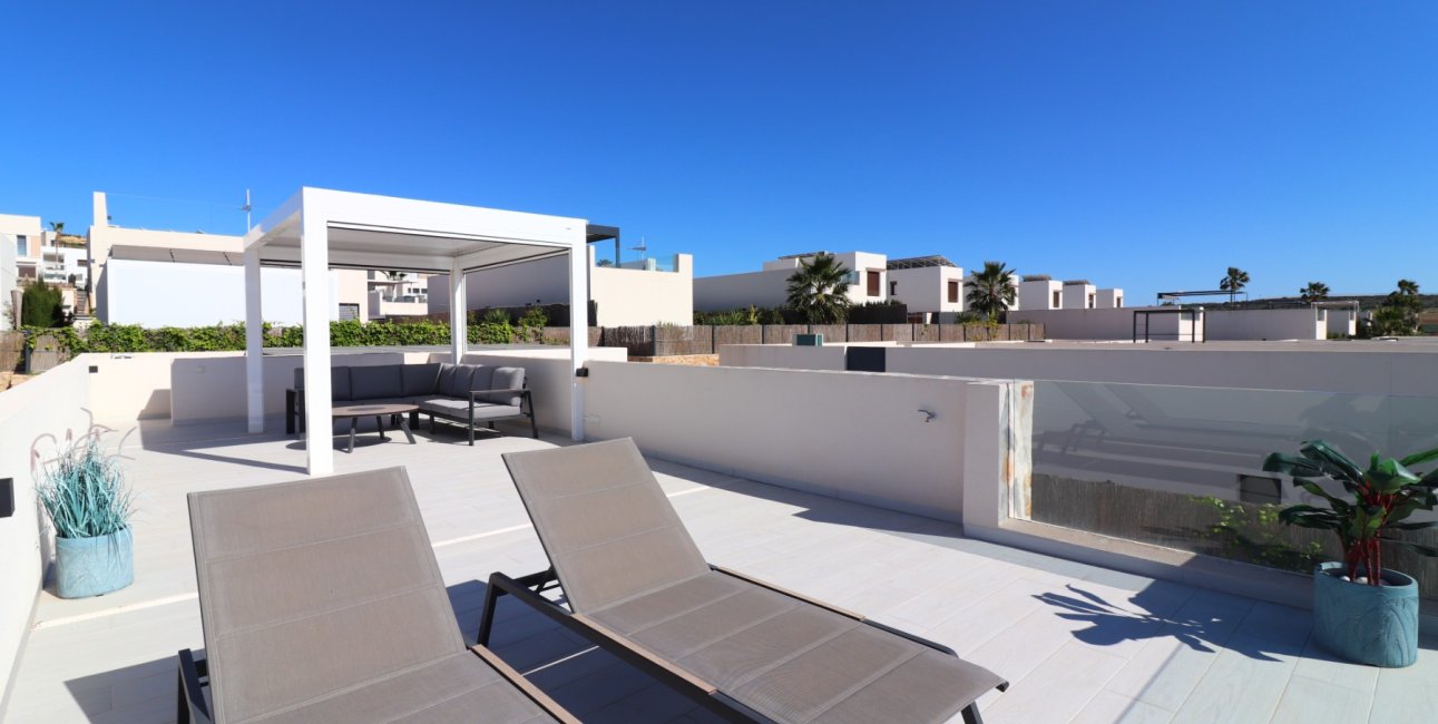 Resale - Villa -
Algorfa - La Finca Golf Resort