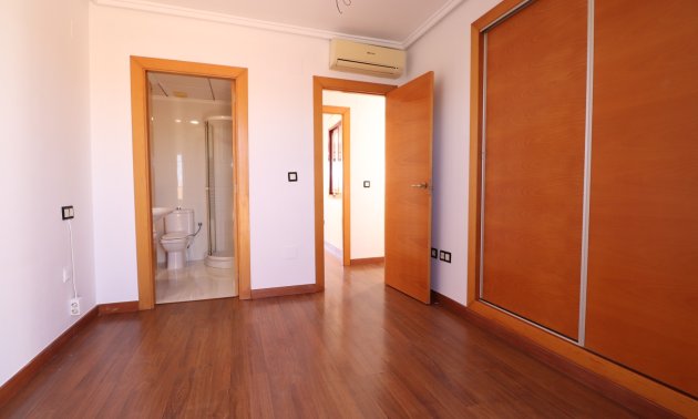 Resale - Apartment / flat -
Formentera del Segura - Formentera - Village