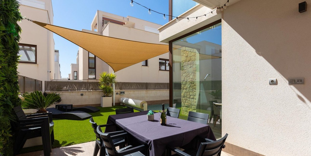 Resale - Villa -
Rojales - Pueblo bravo