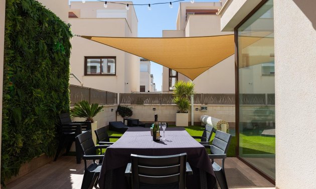 Resale - Villa -
Rojales - Pueblo bravo