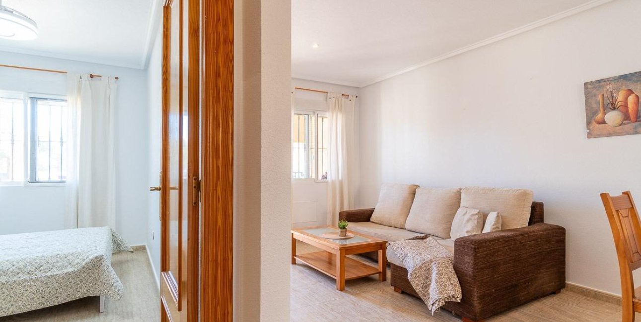 Resale - Bungalow -
Orihuela Costa - Villamartin