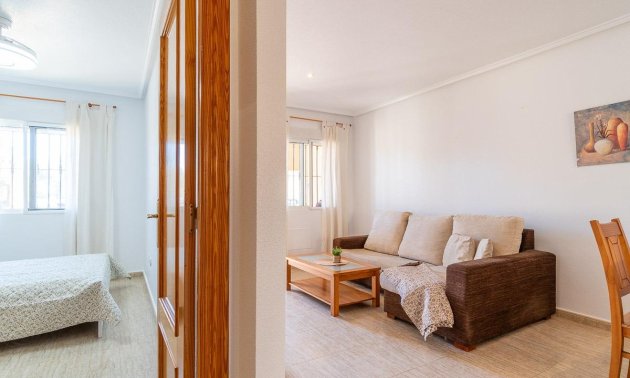 Resale - Bungalow -
Orihuela Costa - Villamartin