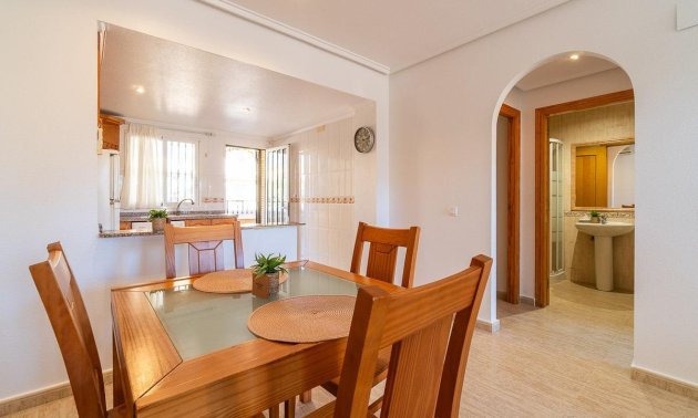 Resale - Bungalow -
Orihuela Costa - Villamartin