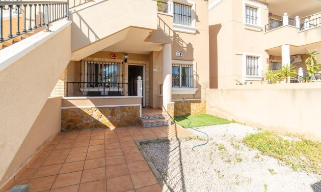 Resale - Bungalow -
Orihuela Costa - Villamartin