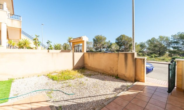 Resale - Bungalow -
Orihuela Costa - Villamartin