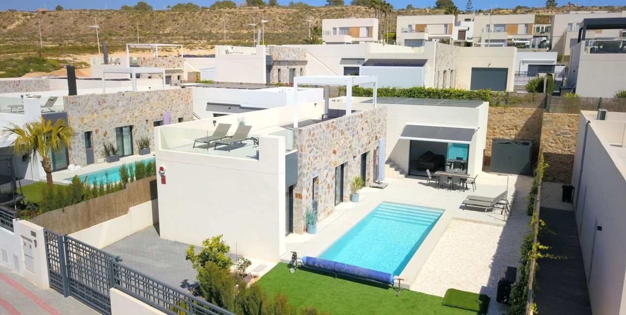 Resale - Villa -
Algorfa - La Finca Golf Resort