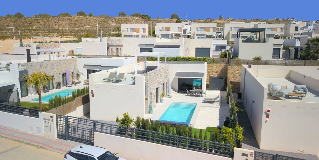 Resale - Villa -
Algorfa - La Finca Golf Resort