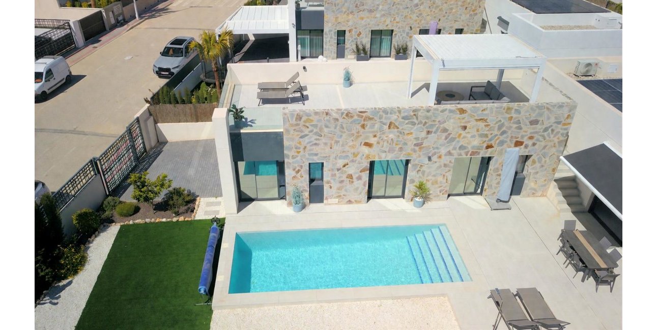 Resale - Villa -
Algorfa - La Finca Golf Resort