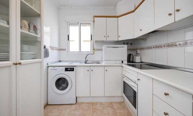 Resale - Bungalow -
Torrevieja - Carrefour