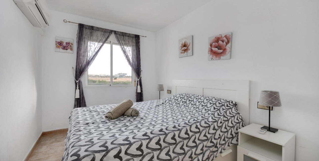 Resale - Bungalow -
Torrevieja - Carrefour