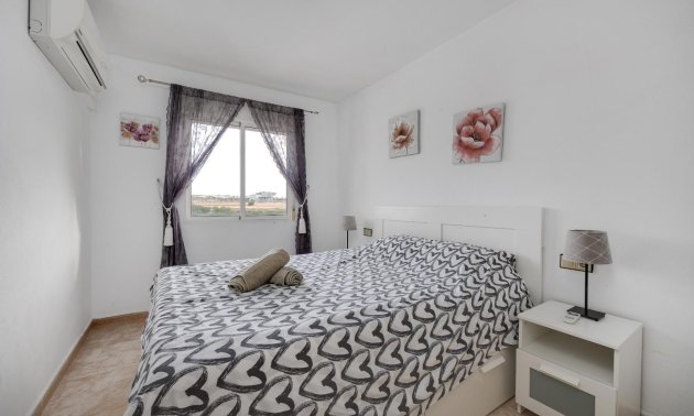 Resale - Bungalow -
Torrevieja - Carrefour