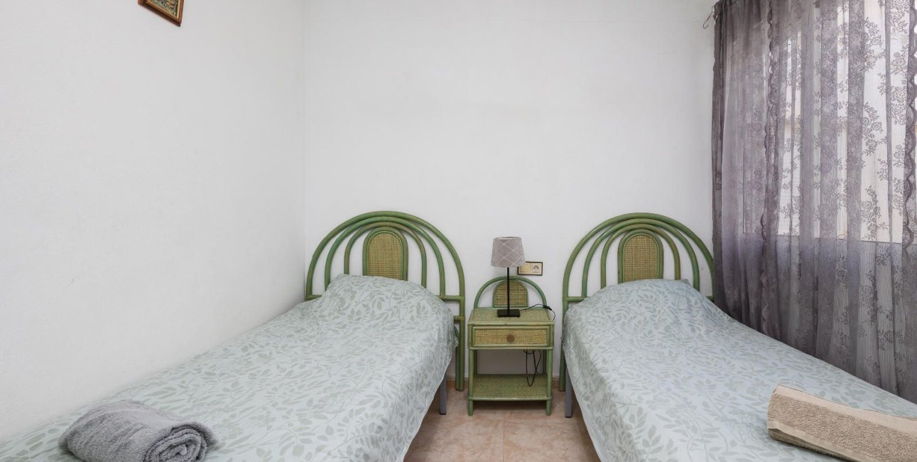 Resale - Bungalow -
Torrevieja - Carrefour