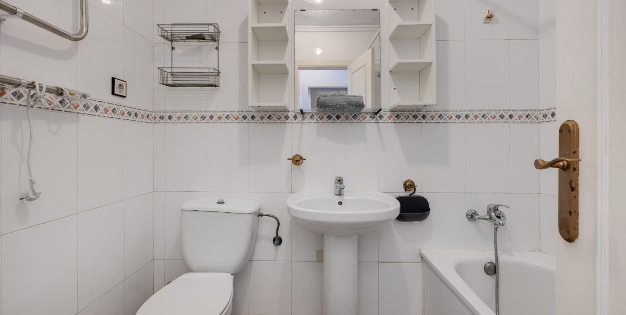 Resale - Bungalow -
Torrevieja - Carrefour