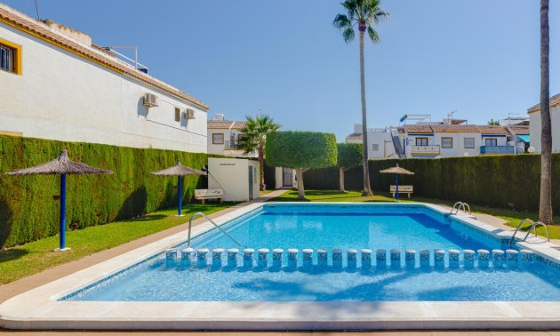 Resale - Bungalow -
Torrevieja - Carrefour