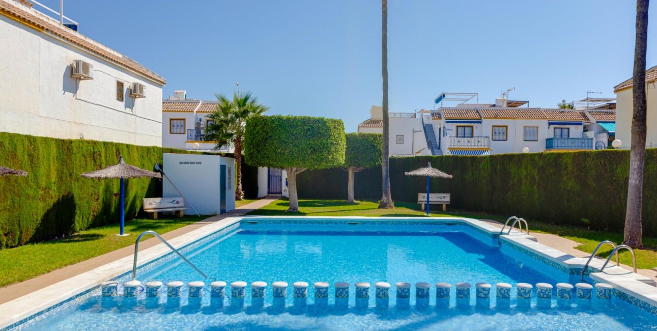 Resale - Bungalow -
Torrevieja - Carrefour