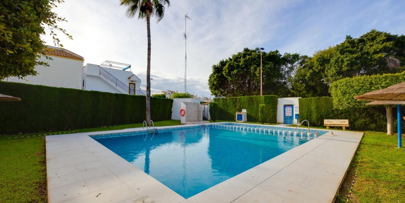 Resale - Bungalow -
Torrevieja - Carrefour